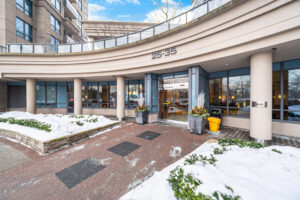 25 Viking Lane Eatonville Etobicoke