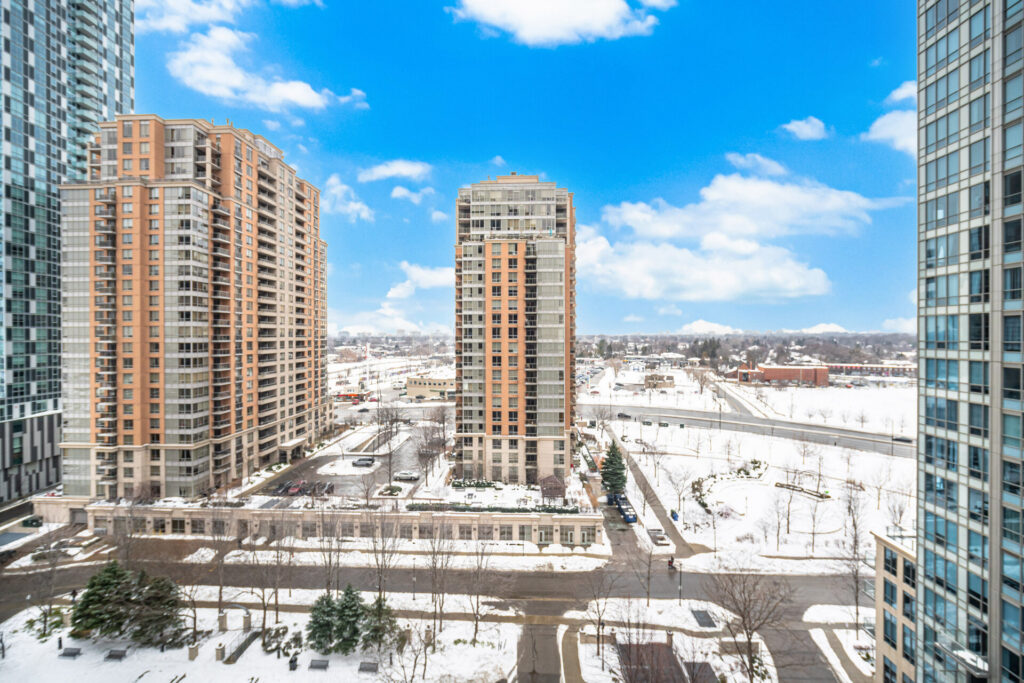 25 Viking Lane Eatonville Etobicoke